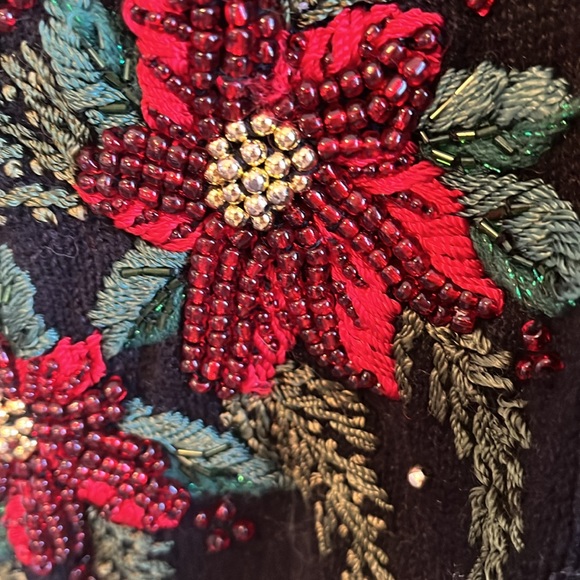 Heirloom Collectibles Black Cardigan w/Faux fur collar & Christmas detail Size L - Picture 11 of 13